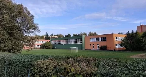 Školní hřiště při ZŠ a&nbsp;MŠ Jubilejní 3